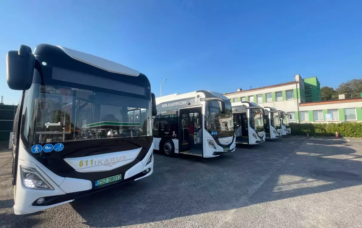 Zdjęcie do Pięć nowych autobus&oacute;w elektycznych IKARUS 120e zostały przekazane do Komunikacji Miesjkiej